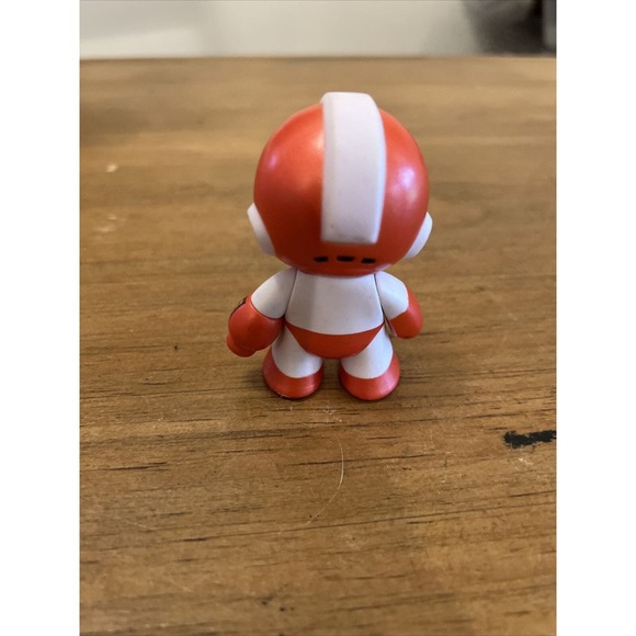 Mega Man 3" Figure Loot Crate Exclusive Capcom Red Orange Variant Kidrobot F - Picture 5 of 5